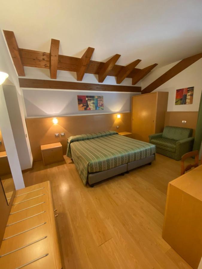 Al Brenta Hotell Levico Terme Exteriör bild