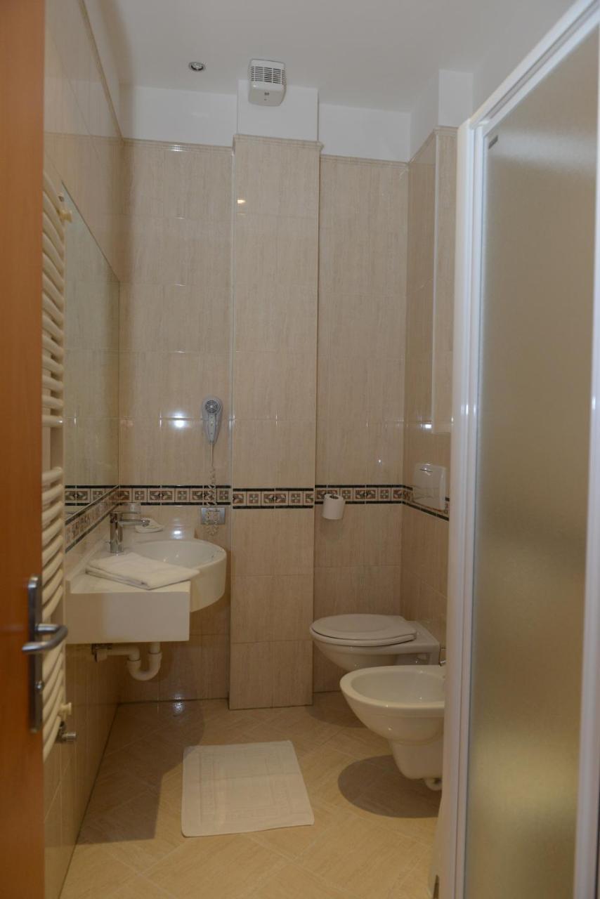 Al Brenta Hotell Levico Terme Exteriör bild