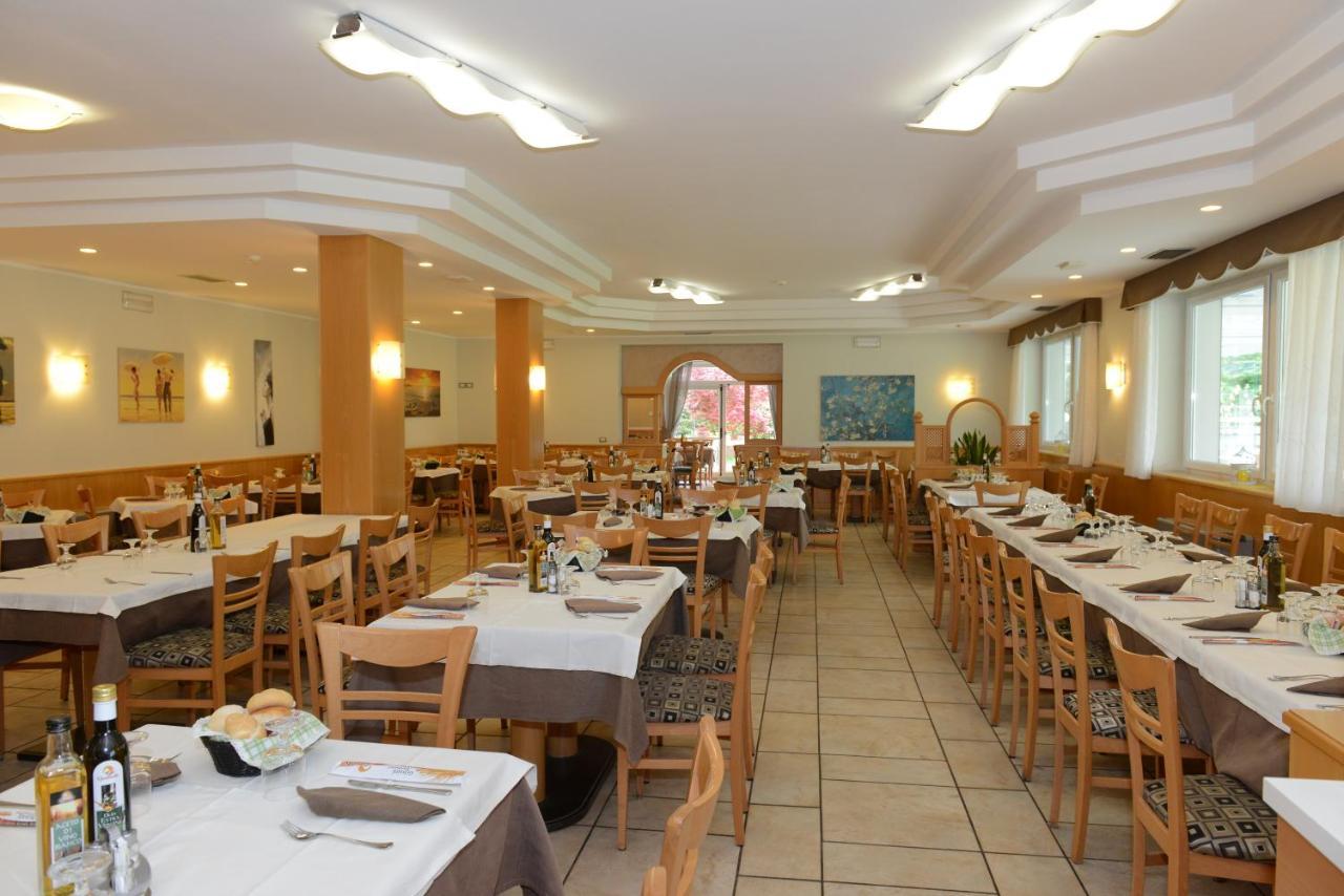 Al Brenta Hotell Levico Terme Exteriör bild
